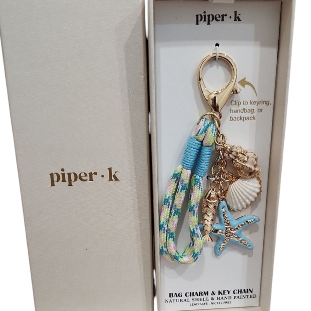 💛🔹️Piper K🔹️ Natural Shell Handpainted   Starfish Sardine Bag Charm Key Chain